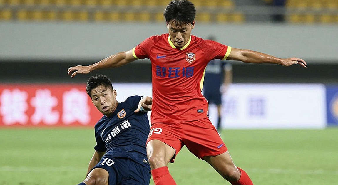 Nhịp điệu hay đường chuyền xuyên tuyến: bài toán hàng tiền vệ Hà Lan giữa Frenkie de Jong và Joey Veerman