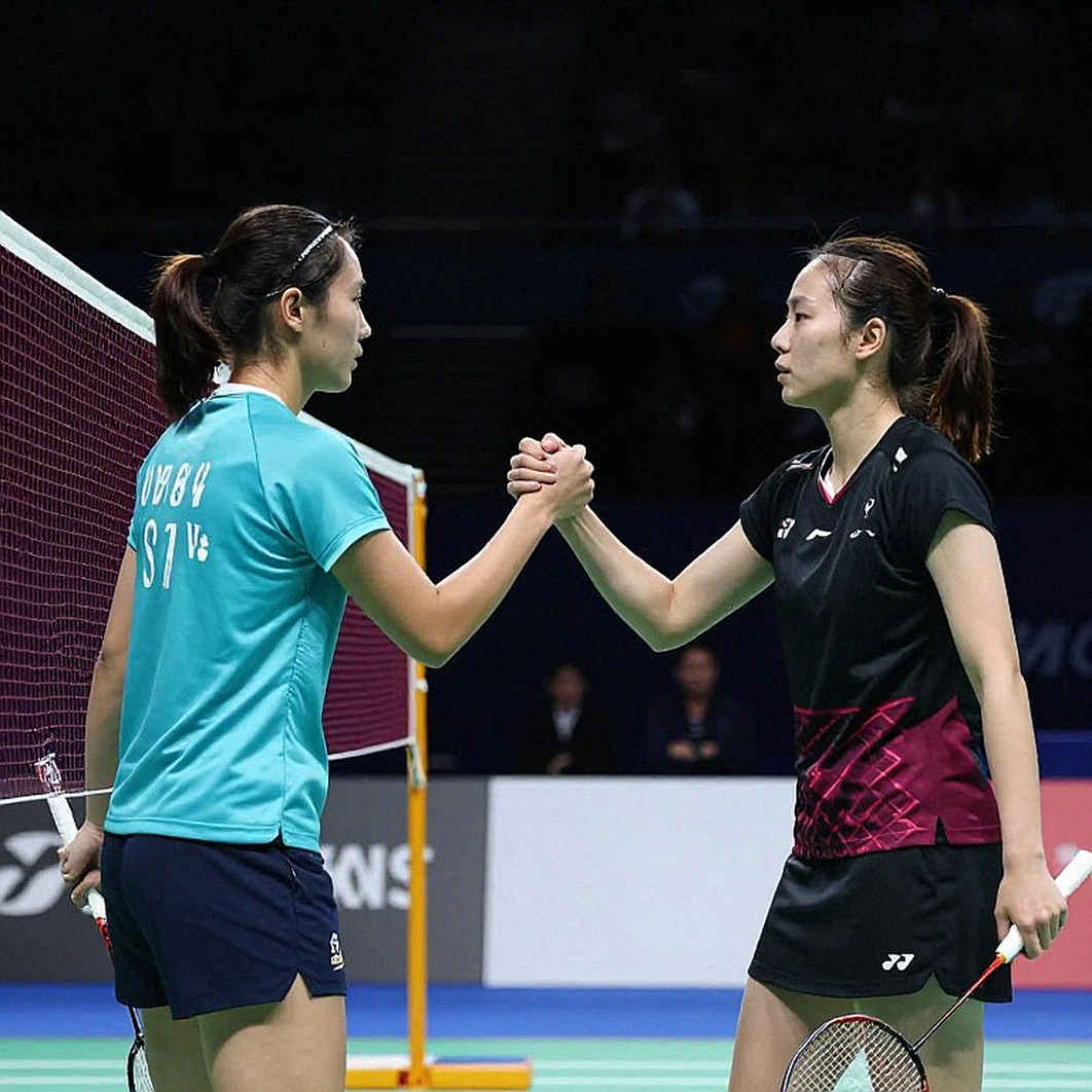 Alwi Farhan tập cùng Kento Momota: giao dịch thật nằm ở phần không ai ghi lại