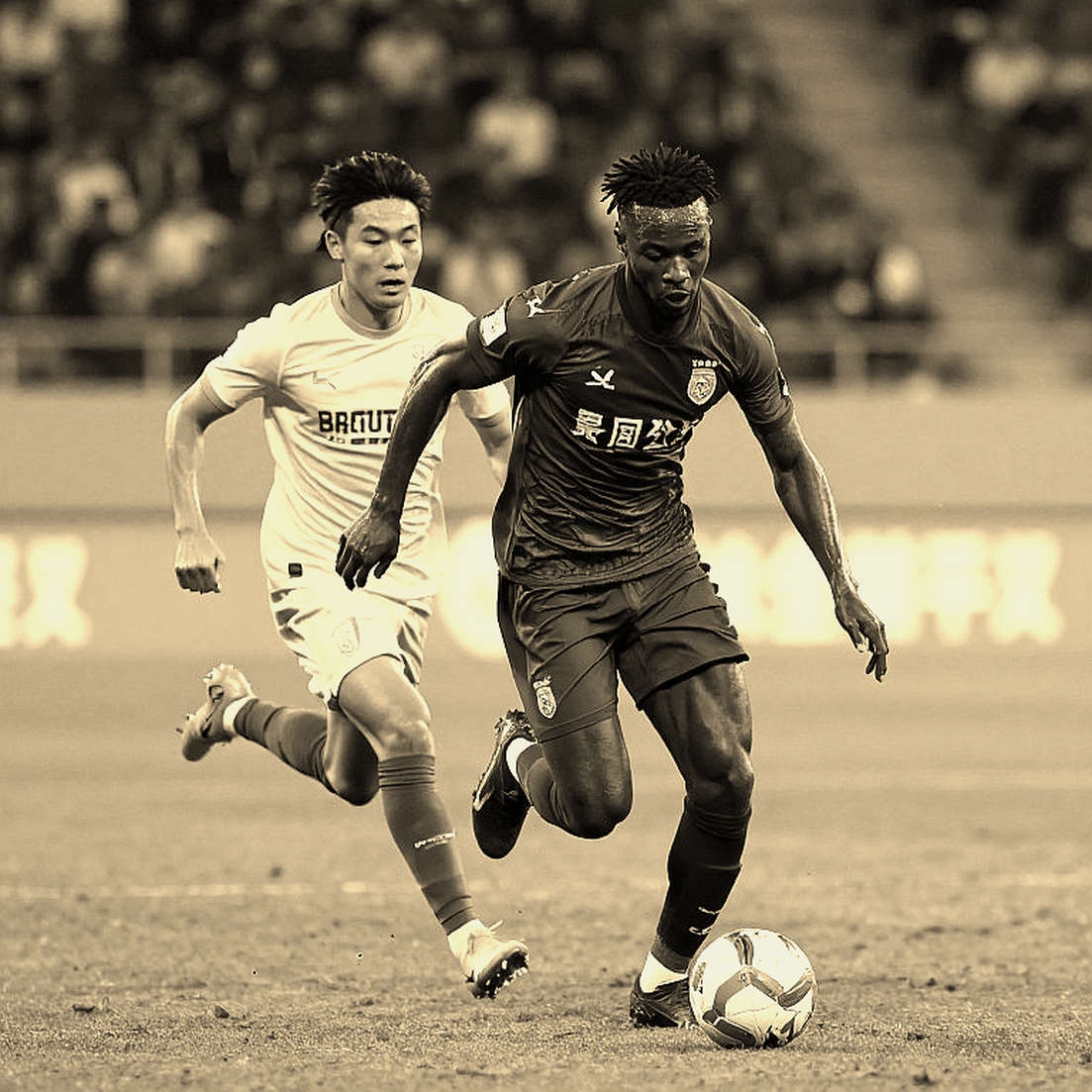 Chuyển nhượng V.League 1: Tiền chảy vào đâu và vì sao điểm số không chảy theo