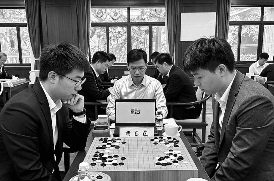 Ba ACE trong hai map của tkzin: Vết nứt dưới chân EDward Gaming tại Champions Shanghai
