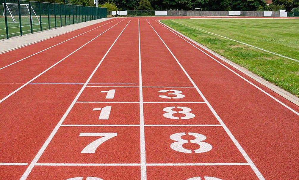 Vân Trang cán đích top 2 nữ 42km Y Tý Mùa Vàng 2026: Chạy bằng chân, không chạy bằng miệng thiên hạ
